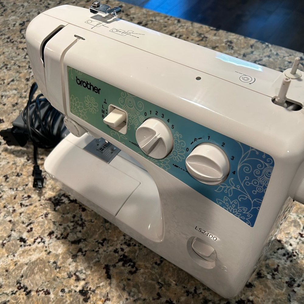 Brother LS2400 Mechanical Sewing Machine